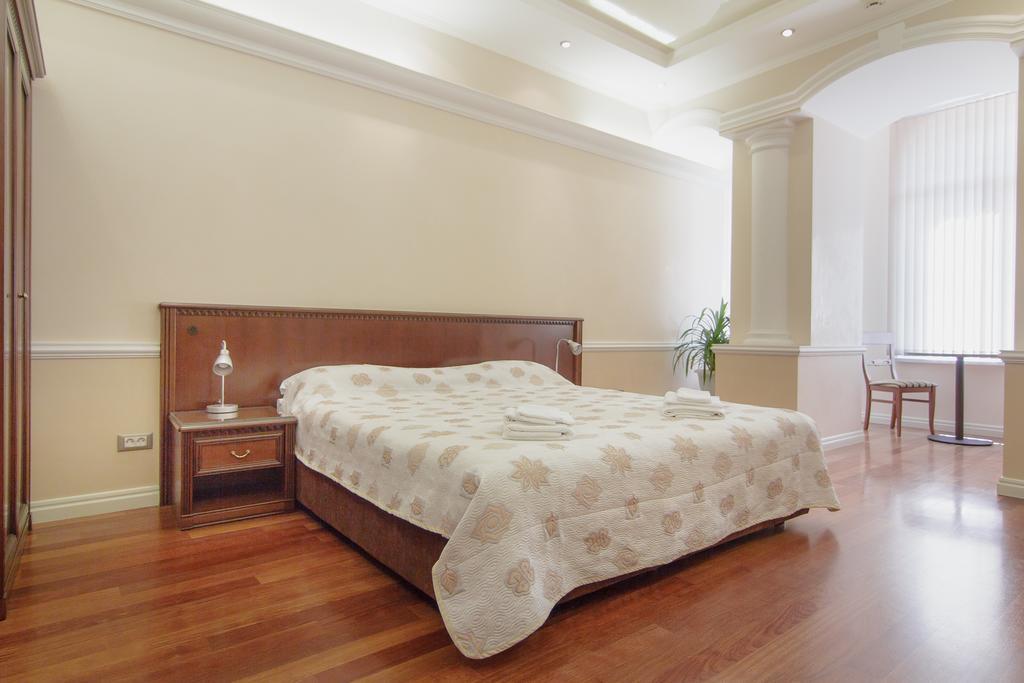 Consul Hotel Консул Odessa Zimmer foto