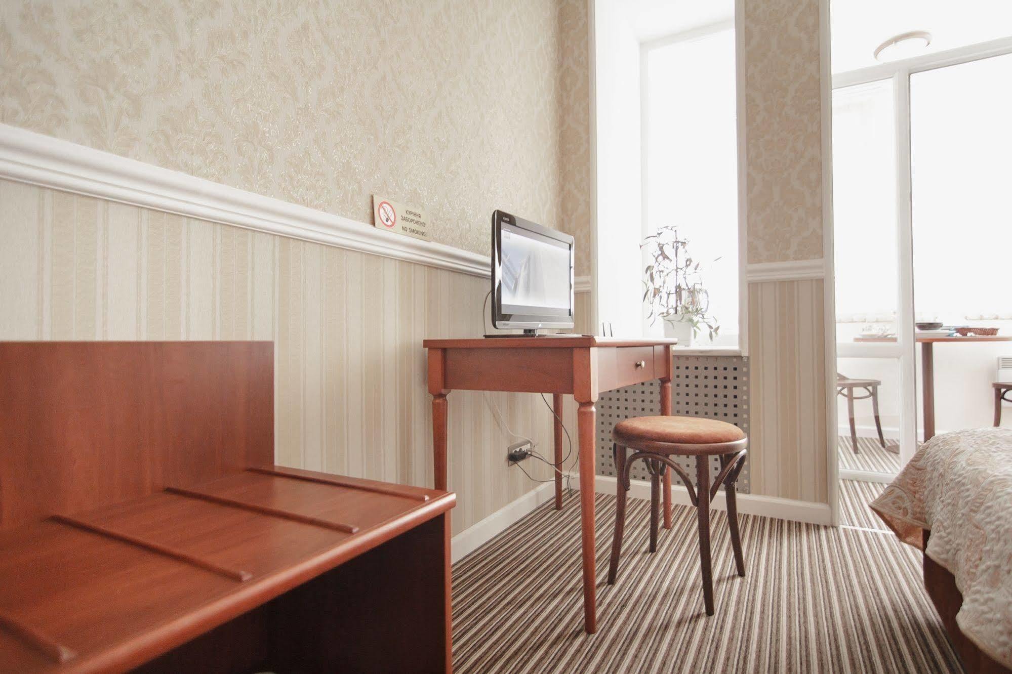 Consul Hotel Консул Odessa Exterior foto